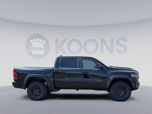 Diamond Black Crystal Pearlcoat 2026 RAM 1500 RHO Crew Cab 4x4 5'7' Box