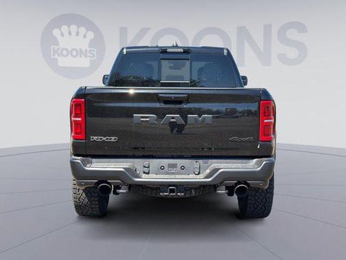 Diamond Black Crystal Pearlcoat 2026 RAM 1500 RHO Crew Cab 4x4 5'7' Box