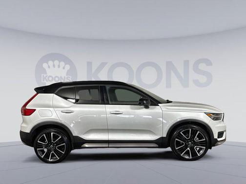 2021 Volvo XC40 T5 R-Design