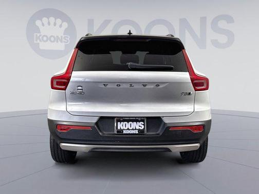2021 Volvo XC40 T5 R-Design