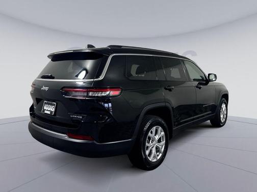 Diamond Black Crystal Pearlcoat 2023 Jeep Grand Cherokee L Limited