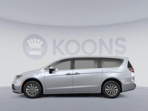 Silver Mist Clearcoat 2022 Chrysler Pacifica Hybrid Touring L