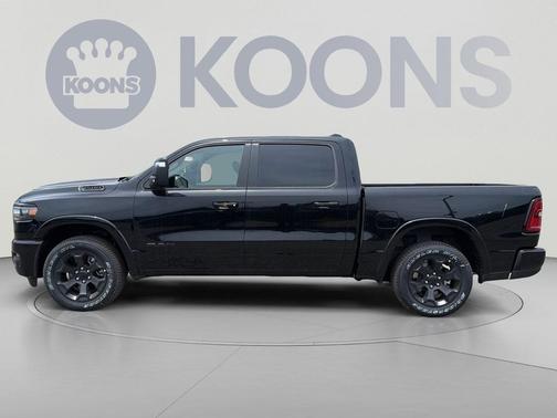Diamond Black Crystal Pearlcoat 2026 RAM 1500 Big Horn/Lone Star