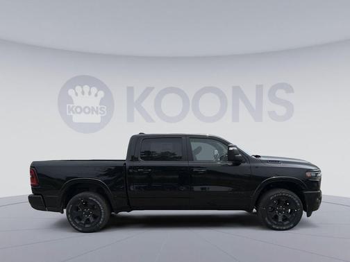 Diamond Black Crystal Pearlcoat 2026 RAM 1500 Big Horn/Lone Star