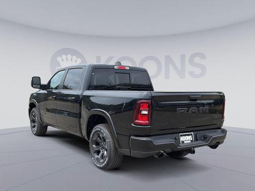 Diamond Black Crystal Pearlcoat 2026 RAM 1500 Big Horn/Lone Star