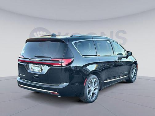 2026 Chrysler Pacifica L
