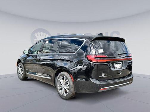 2026 Chrysler Pacifica L