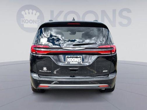 2026 Chrysler Pacifica L