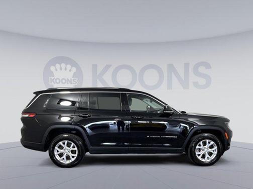 Diamond Black Crystal Pearlcoat 2023 Jeep Grand Cherokee L Limited