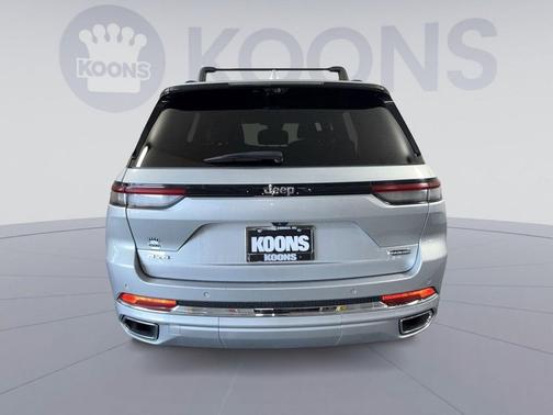 Silver Zynith 2022 Jeep Grand Cherokee Overland