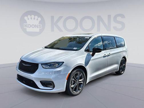 2026 Chrysler Pacifica L
