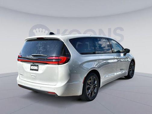 2026 Chrysler Pacifica L