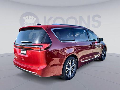 2026 Chrysler Pacifica L