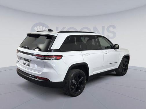 2023 Jeep Grand Cherokee Altitude
