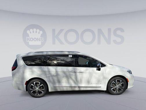 2026 Chrysler Pacifica L