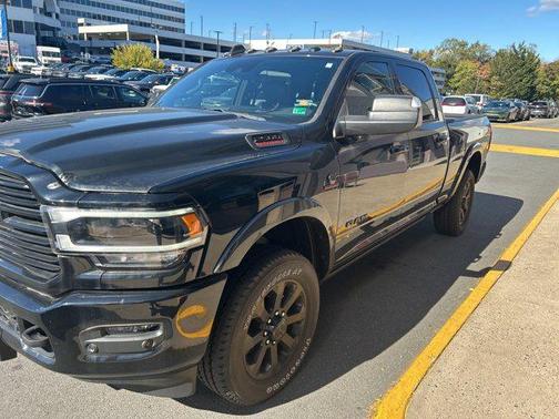 2022 RAM 2500 Laramie Crew Cab 4x4 6'4' Box