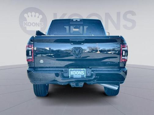 2022 RAM 2500 Laramie Crew Cab 4x4 6'4' Box