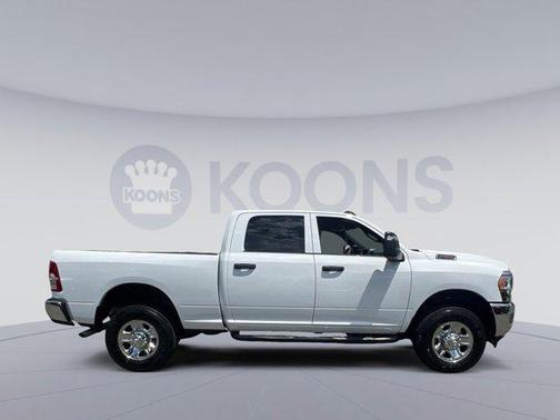 2024 RAM 2500 Tradesman Crew Cab 4x4 6'4' Box