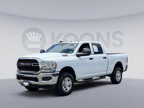 2024 RAM 2500 Tradesman Crew Cab 4x4 6'4' Box