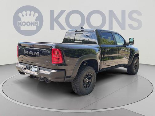 Diamond Black Crystal Pearlcoat 2026 RAM 1500 RHO Crew Cab 4x4 5'7' Box