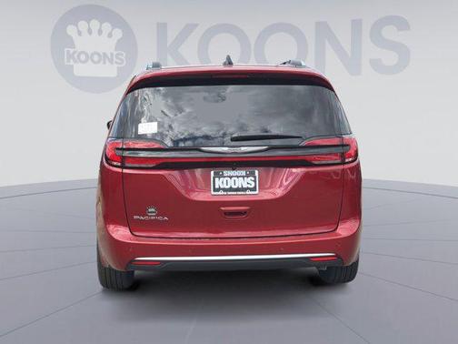 2026 Chrysler Pacifica L