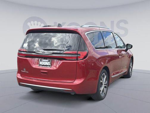 2026 Chrysler Pacifica L