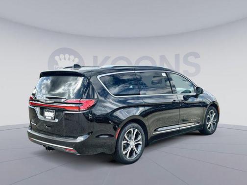 2026 Chrysler Pacifica L