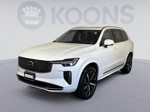 Crystal White Pearl 2025 Volvo XC90 B6 Core