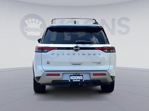 2023 Nissan Pathfinder Platinum 4WD