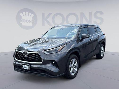 2022 Toyota Highlander LE