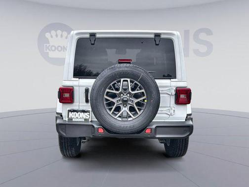 2026 Jeep Wrangler 4-Door Sahara 4x4