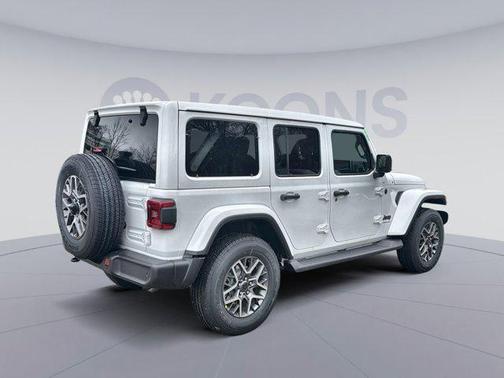 2026 Jeep Wrangler 4-Door Sahara 4x4