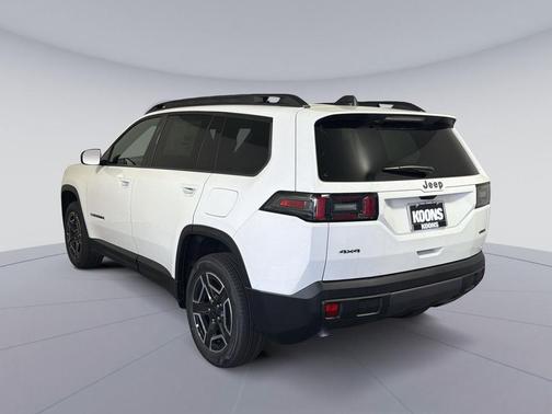 Bright White Clearcoat 2026 Jeep Cherokee Laredo 4x4