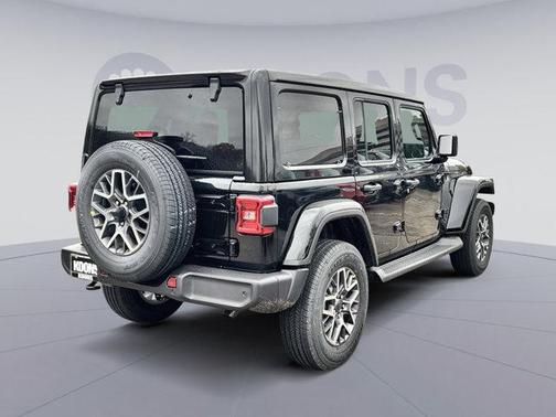 2026 Jeep Wrangler 4-Door Sahara 4x4