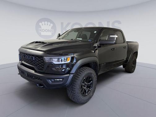 Diamond Black Crystal Pearlcoat 2026 RAM 1500 RHO Crew Cab 4x4 5'7' Box