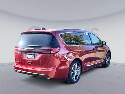 2026 Chrysler Pacifica L