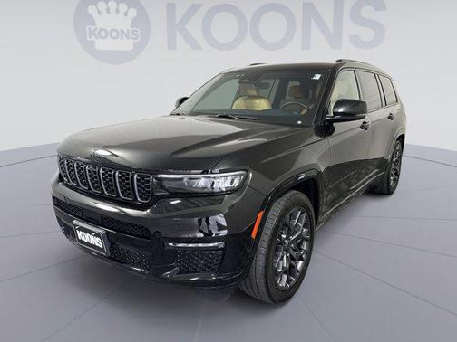 Diamond Black Crystal Pearlcoat 2023 Jeep Grand Cherokee L Summit