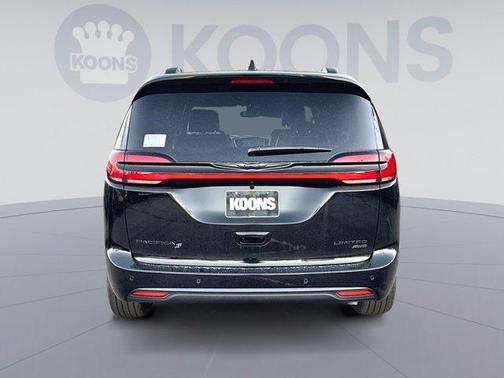 2026 Chrysler Pacifica Limited