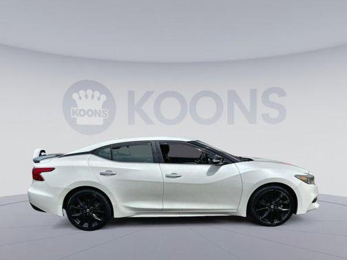 2017 Nissan Maxima 3.5 SR