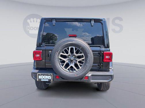 black clearcoat 2026 Jeep Wrangler 4-Door Sahara 4x4