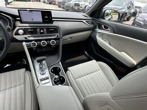 2022 Genesis G70 2.0T AWD