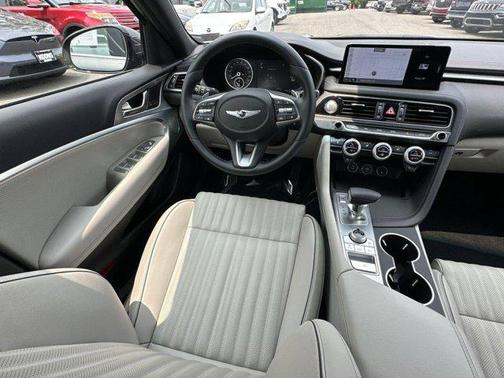 2022 Genesis G70 2.0T AWD