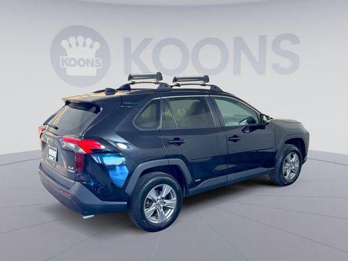 2022 Toyota RAV4 Hybrid XLE