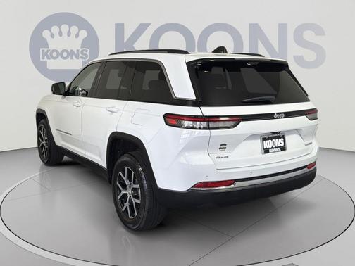 Bright White Clearcoat 2023 Jeep Grand Cherokee Limited
