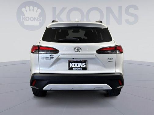 Wind Chill Pearl 2023 Toyota Corolla Cross XLE
