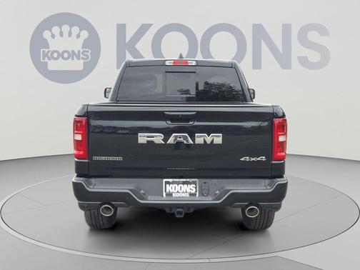Diamond Black Crystal Pearlcoat 2026 RAM 1500 Big Horn/Lone Star