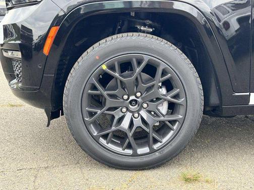 2025 Jeep Grand Cherokee L Summit Reserve