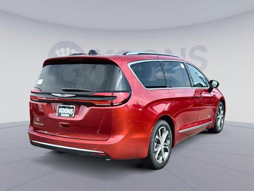 2026 Chrysler Pacifica L