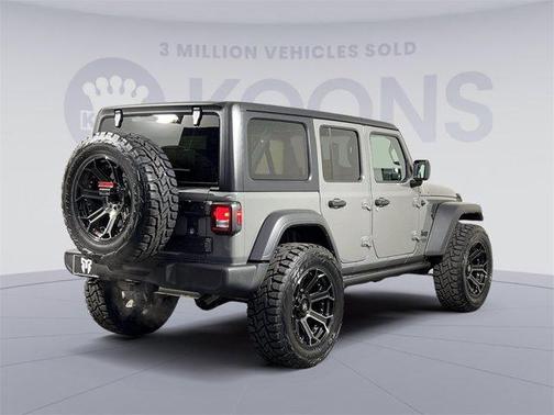 Photo 4 of 32 of 2021 Jeep Wrangler Unlimited Sport