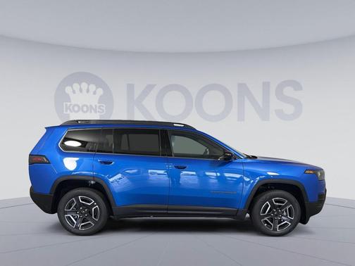 Hydro Blue Pearlcoat 2026 Jeep Cherokee Laredo 4x4
